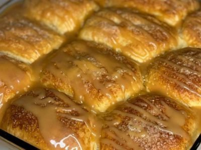 Нежный яблочный пирог с карамелью