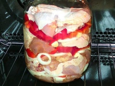 Обед в банке