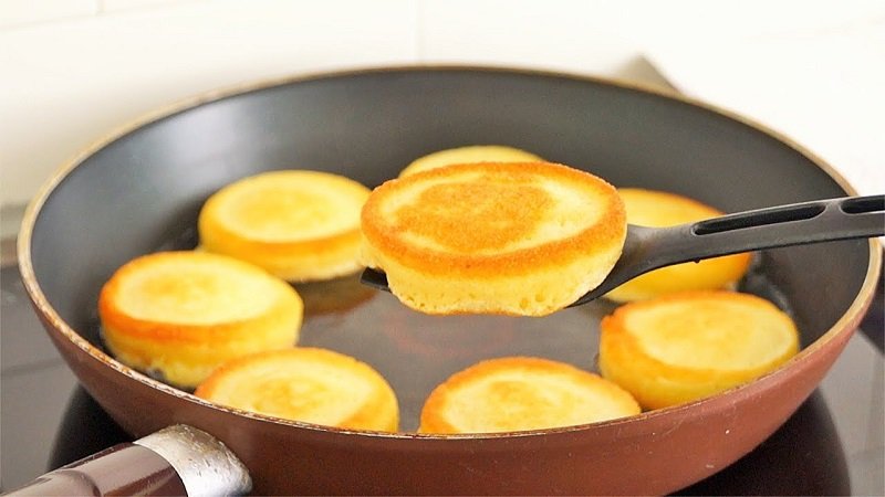 жарка оладьев