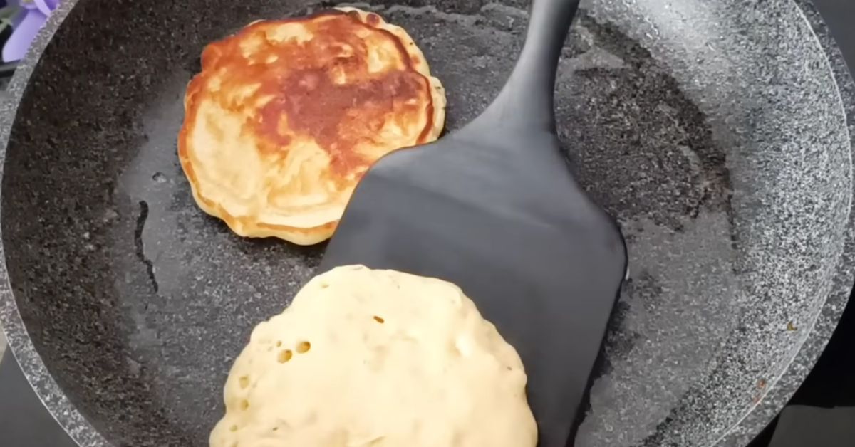 яблочные оладьи