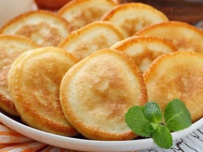 Пышные оладьи на дрожжах