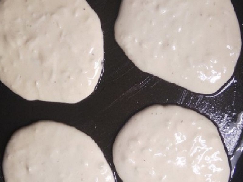 оладушки на сковороде