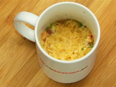 Омлет в чашке