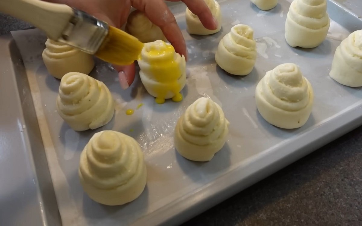 слойки на противне