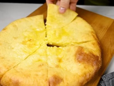 Осетинский пирог с картофелем и сыром