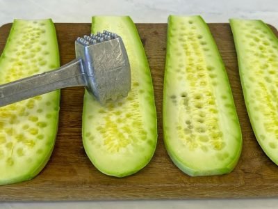 Румяные отбивные из кабачков в кляре на сковороде