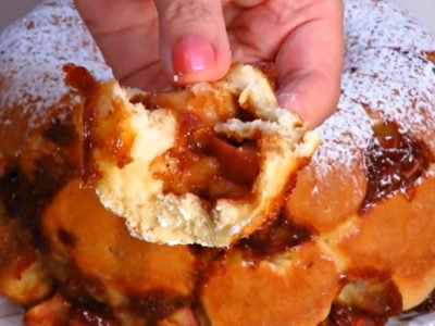 Отрывной пирог с яблоками и корицей