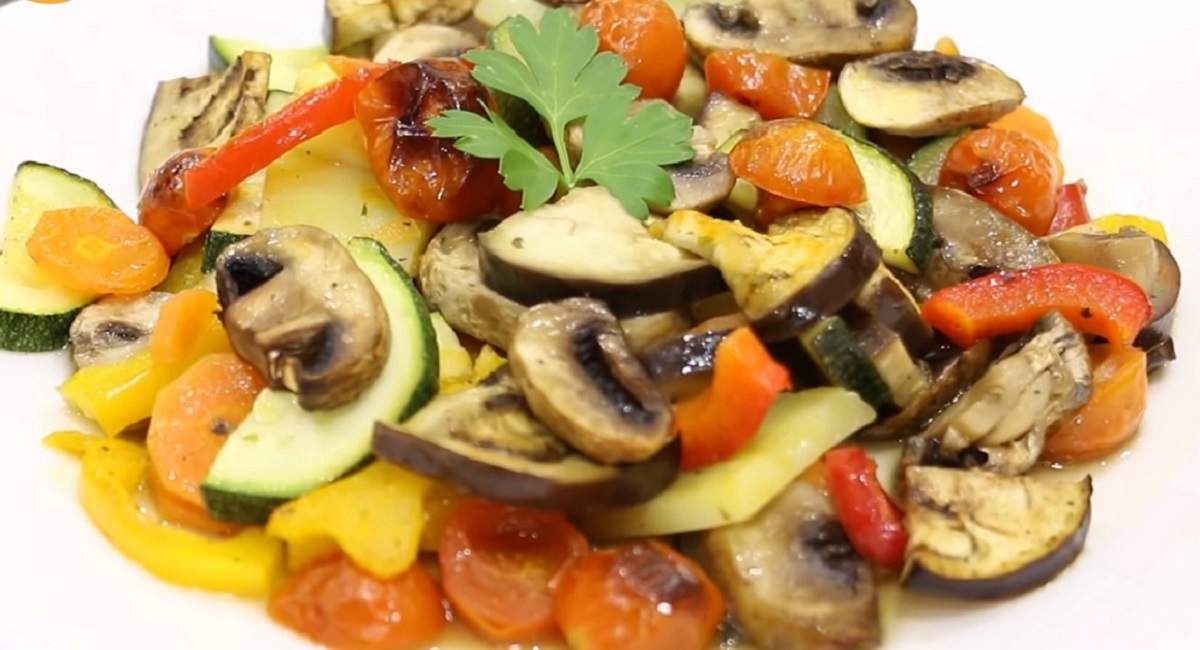 Приготовление тушеных и запеченных блюд из овощей и грибов