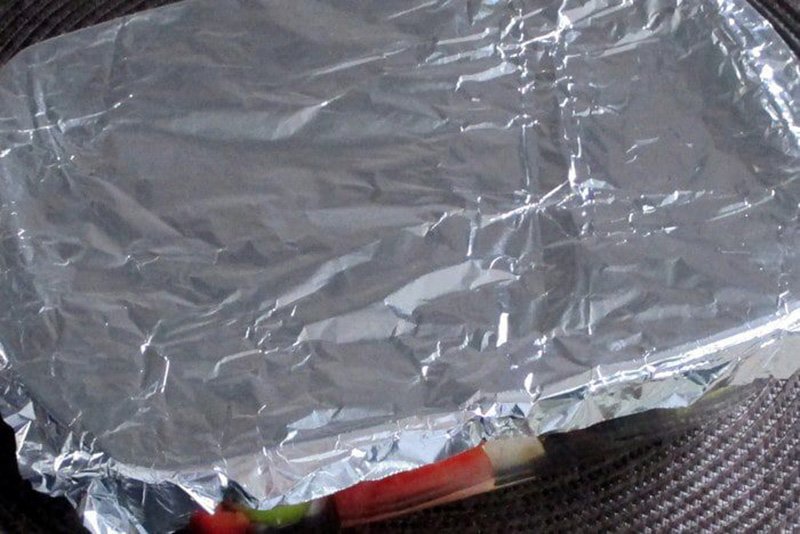 форма для выпекания с фольгой