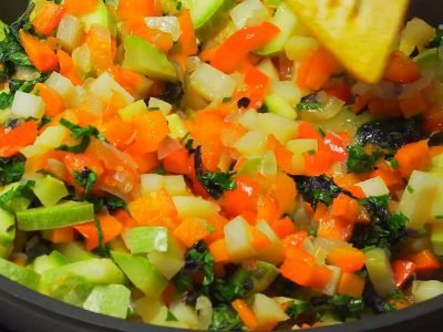 Овощное рагу с кабачками