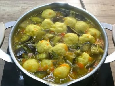 Овощной суп с сырными шариками