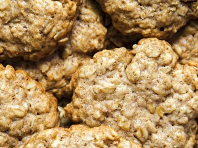 Овсяное печенье с черносливом и льном