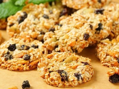 Домашнее овсяное печенье с изюмом