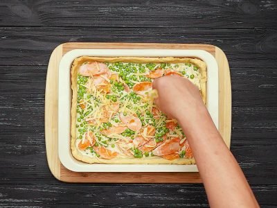 Киш с горошком и морковью