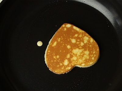 Панкейки с клубничным сиропом