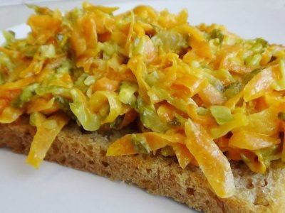 Паста из соленых огурцов