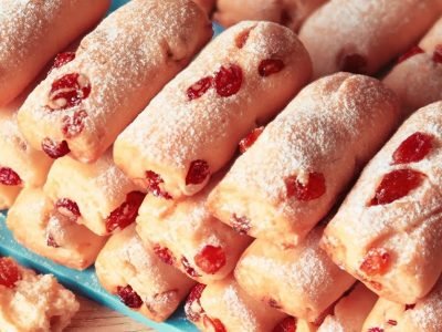 Песочное печенье с изюмом к чаю