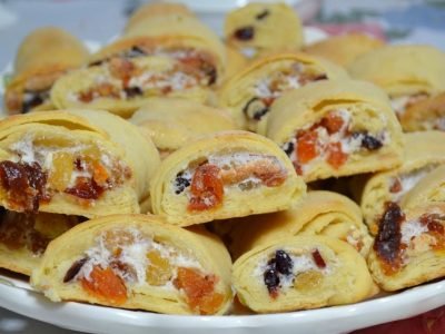 Печенье с курагой и изюмом к чаю