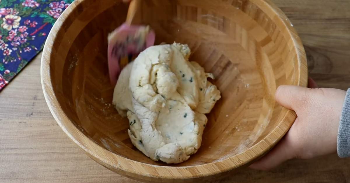 тесто с зеленым луком