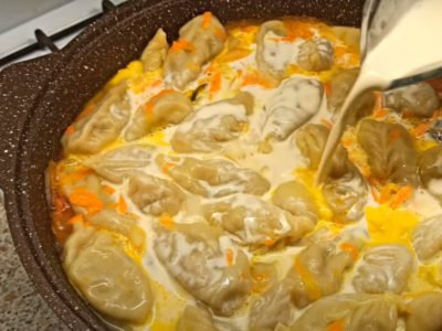 Узбекские пельмени в бульоне со сливками