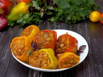 Перцы, фаршированные баклажанами