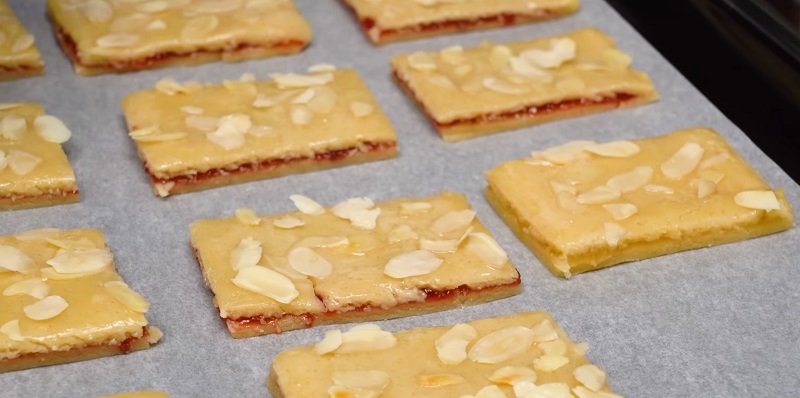 формирование печенья с джемом