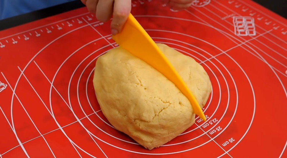 песочное пирожное с джемом