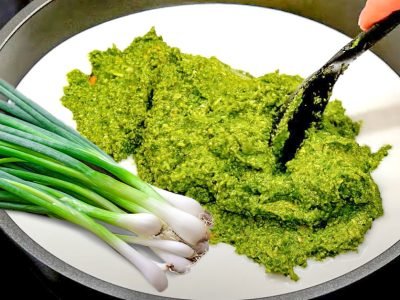 Песто из зеленого лука с пармезаном