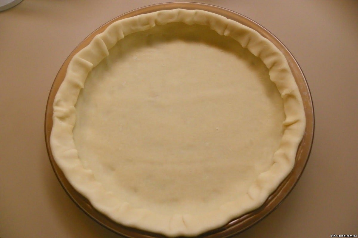 тесто в форме