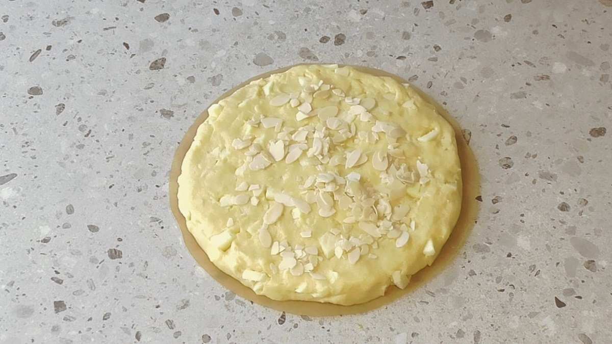украшение миндальными хлопьями