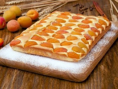 Пирог с абрикосами в духовке