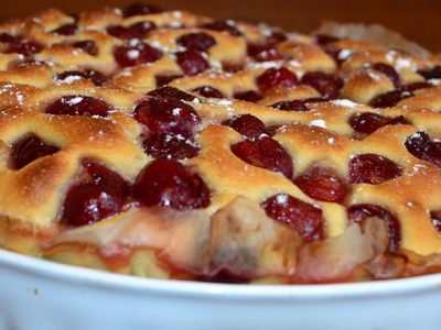 Пирог с черешней