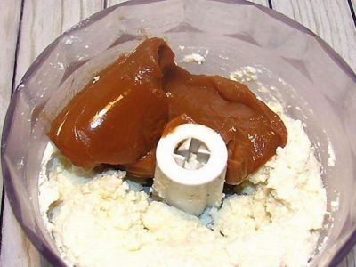 Пирог с черносливом