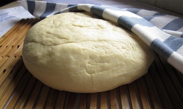 пирог с черной смородиной