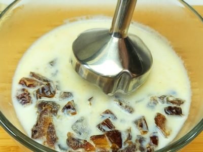 Быстрый пирог с финиками: простой рецепт к чаю