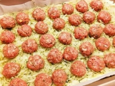 Пирог с капустой и фрикадельками