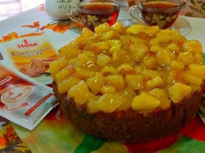 Пирог с карамелизированными яблоками