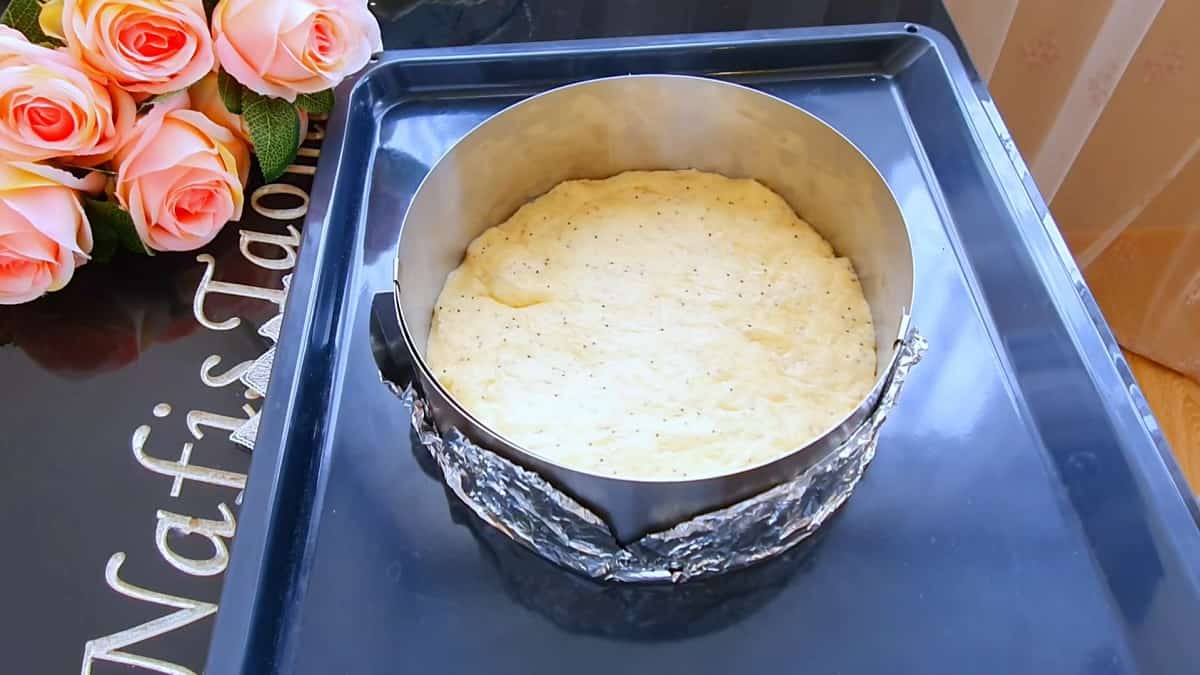 тесто в форме