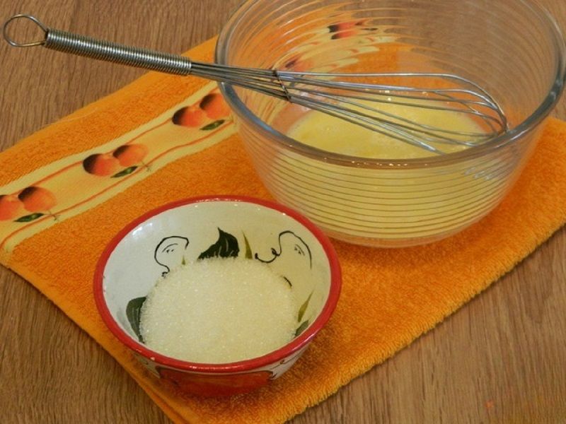 яйца с сахаром