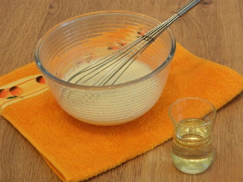добавление молока и растительного масла
