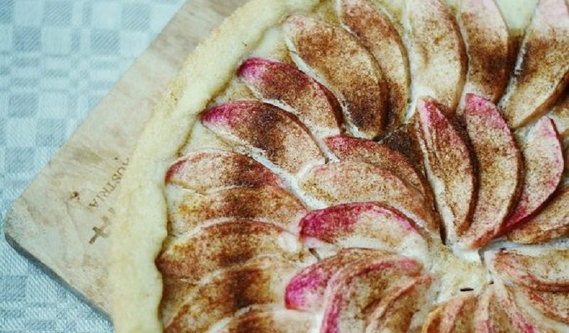 яблочный пирог