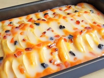 Пирог с яблоками на кефире