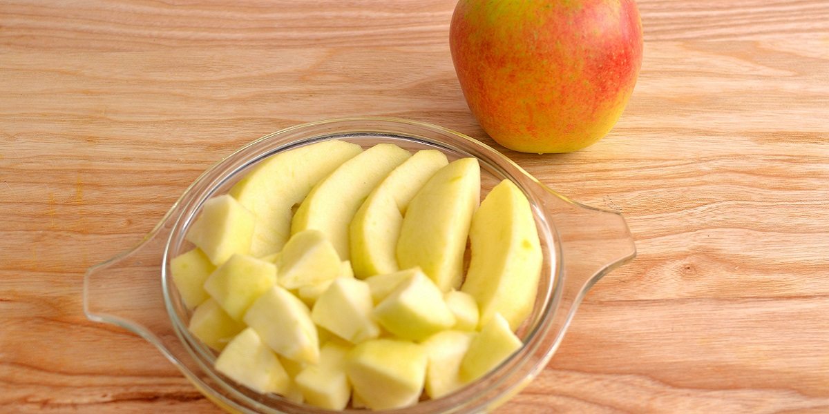 нарезанное яблоко