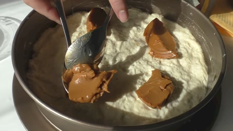 пирог со сгущенкой