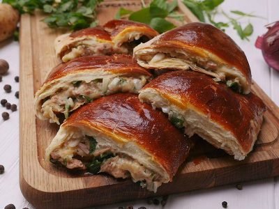 Пирог со шпинатом и тунцом