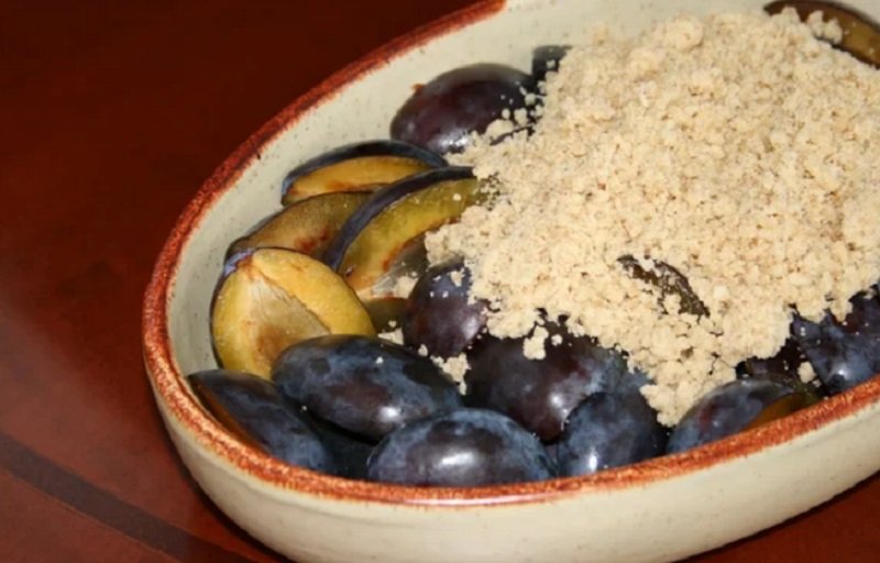 пирог со сливами