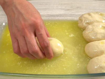 Пирог «Улитка» из дрожжевого теста с сырной начинкой