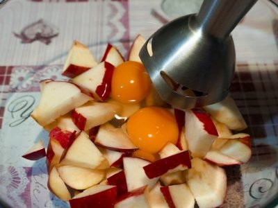 Пирожки из яблочного теста