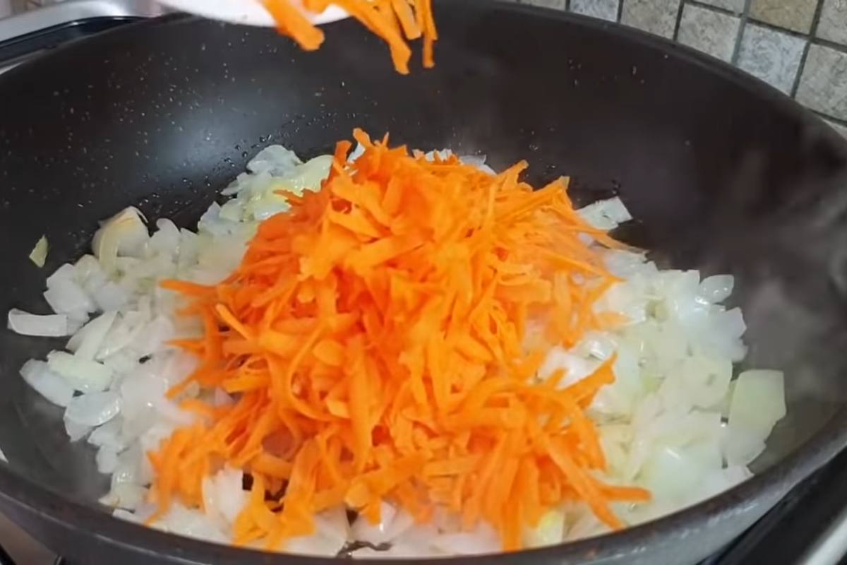 лук с морковью