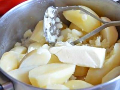 Пирожки с картофелем на сковороде